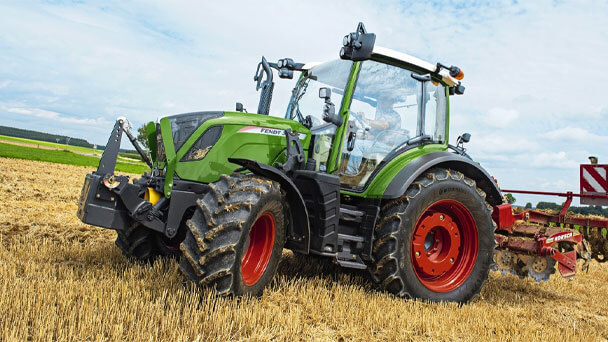 Fendt 300 tractor in wheat field