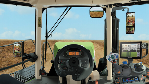 Fendt 900 Vario MT tractor cab view