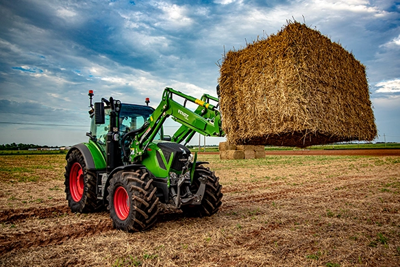 Save now with great financing deals on Fendt compact and utility tractors.