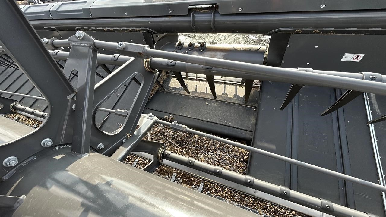2022 Gleaner 9335