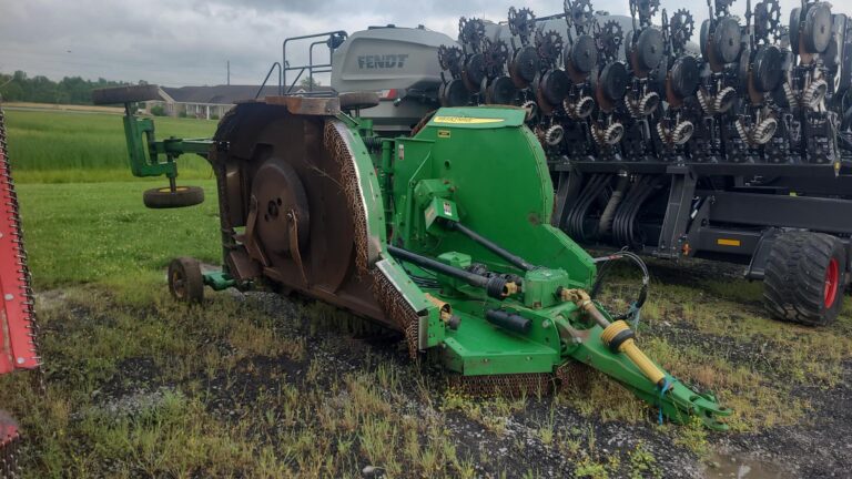 2020 John Deere M15