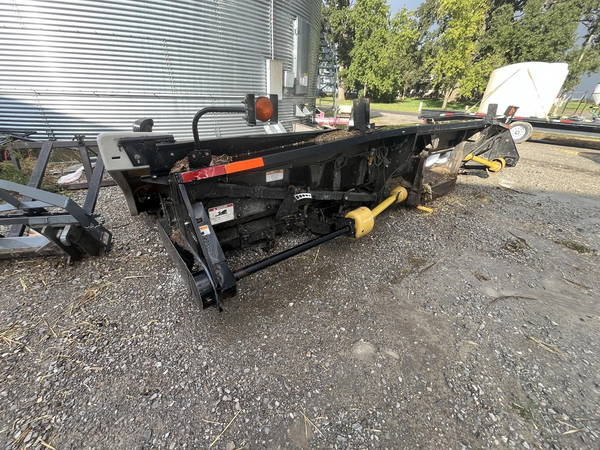 2005 Gleaner 3000