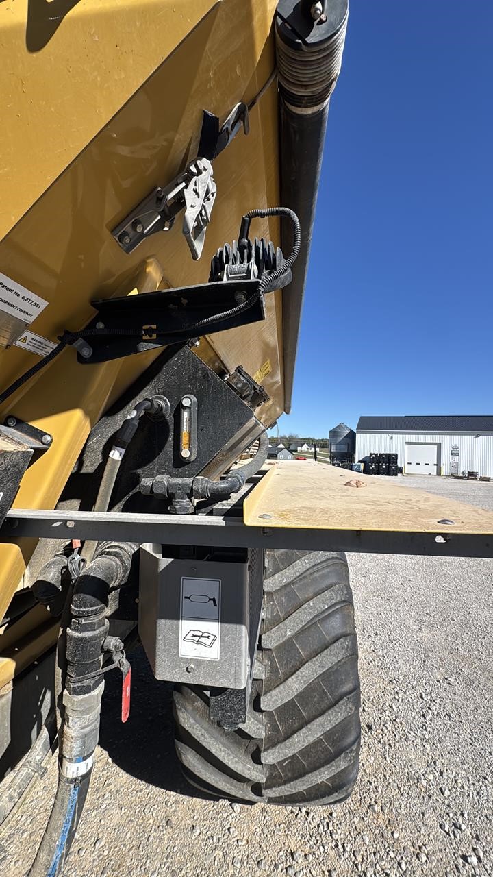 2022 Terragator TG8400C
