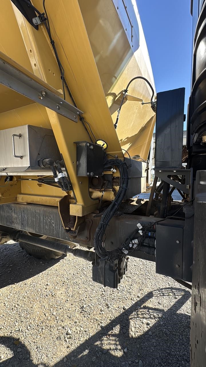 2022 Terragator TG8400C