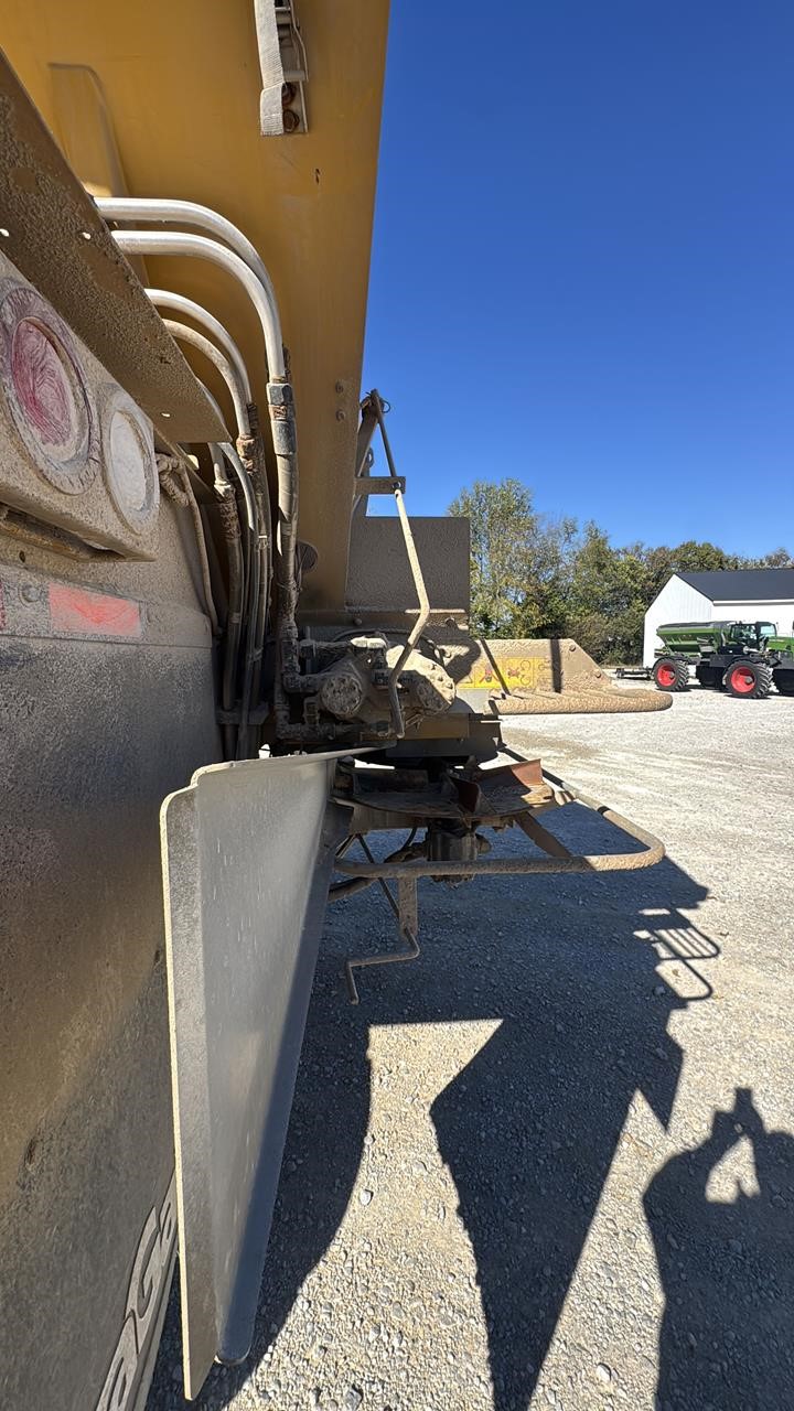 2022 Terragator TG8400C