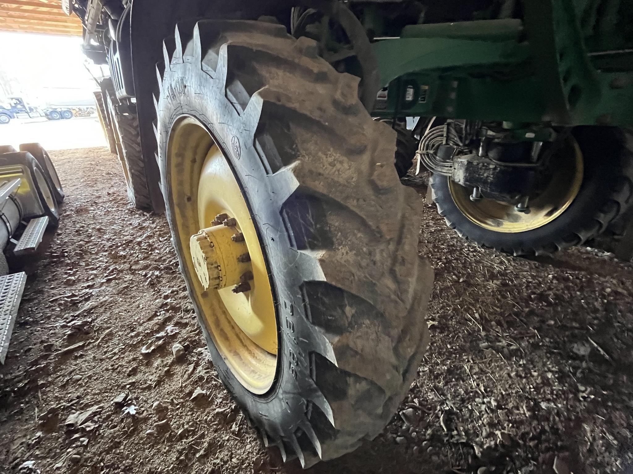 2019 John Deere R4044