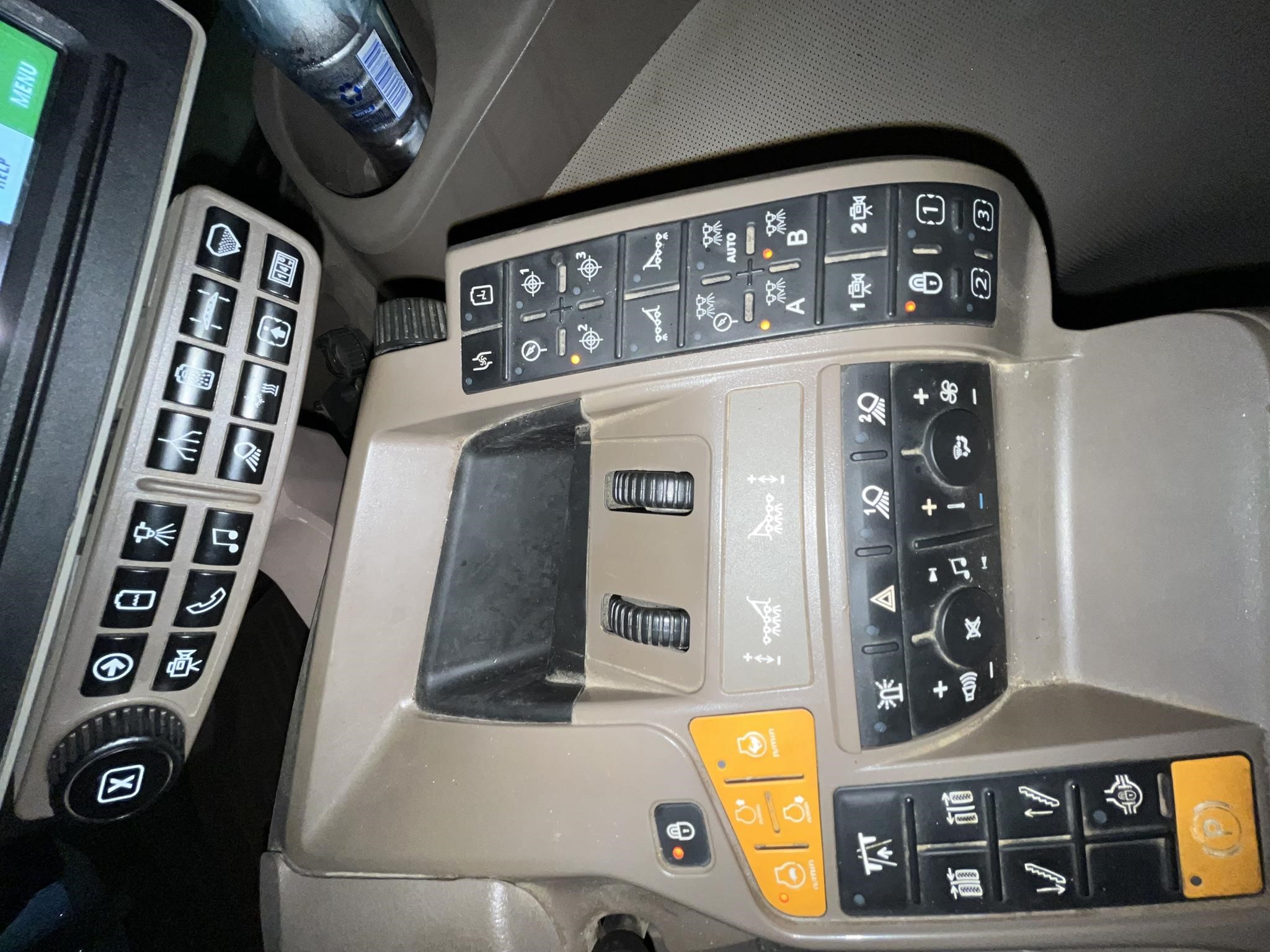 2019 John Deere R4044