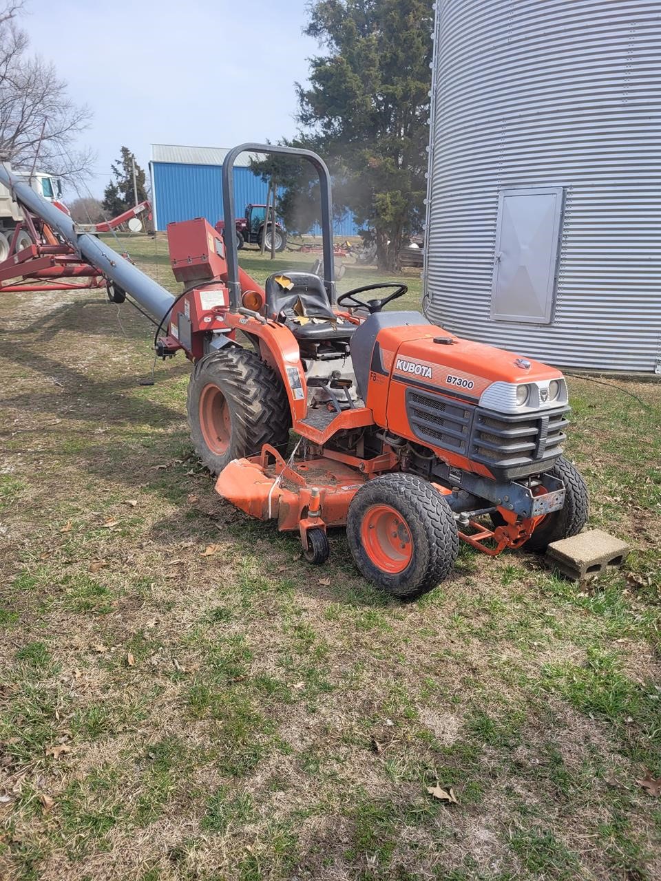 1997 Kubota B7300