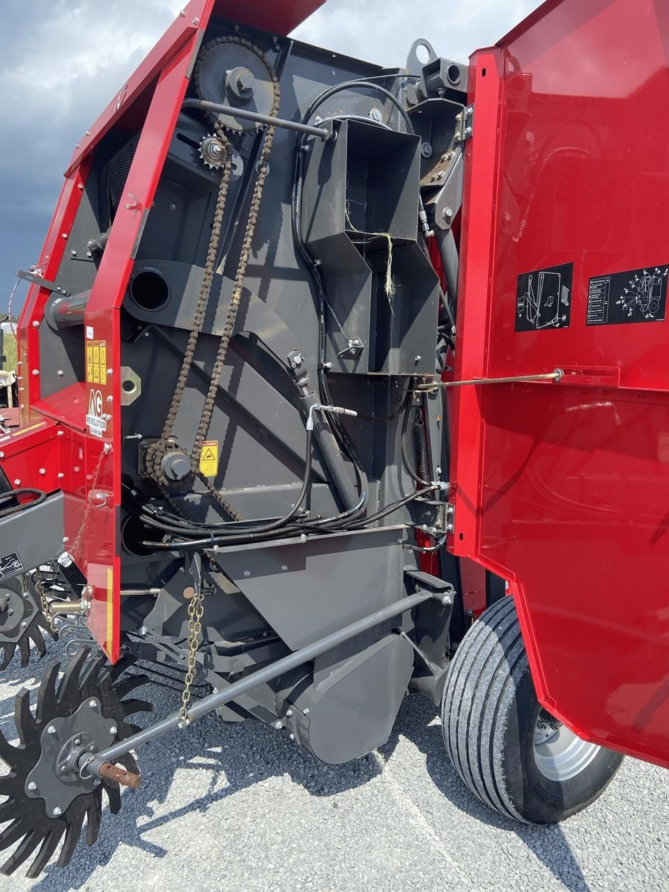 2023 Massey Ferguson 1745D